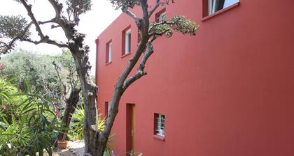 Eze sur mer house 3 minutes walk from the beach