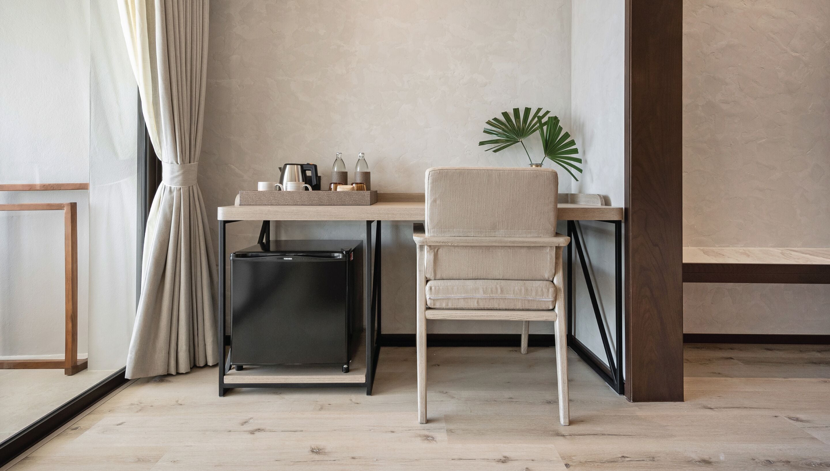 42-inch led tv with cable channels, tv