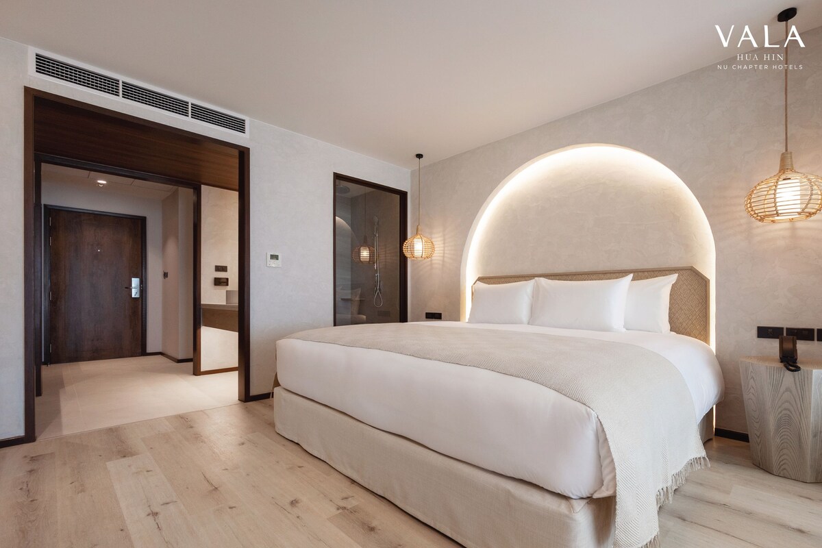 In-room safe, desk, free cots/infant beds, rollaway beds