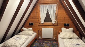 1 bedroom - Vacation home Bavaria, 88 m², 3 bedrooms, balcony, WLAN (Siegsdorf)