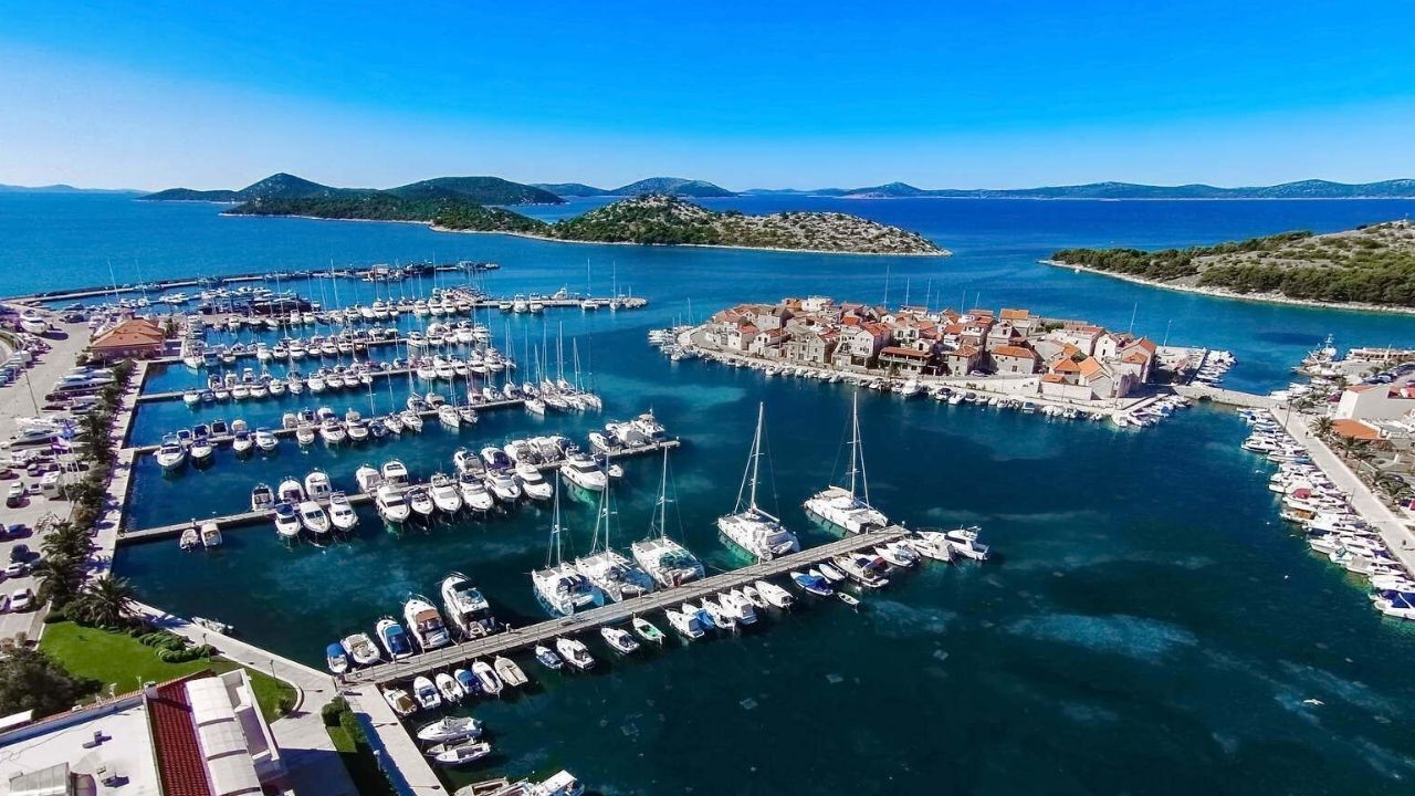 Marina