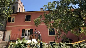 Unclassified image, 4 of 44, button - TOTANO, apartment for 3, with terrace, 200m from beach, in Levanto centre (Levanto)