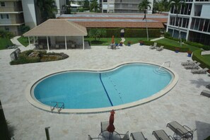 Ulkouima-allas, lämmitetty uima-allas