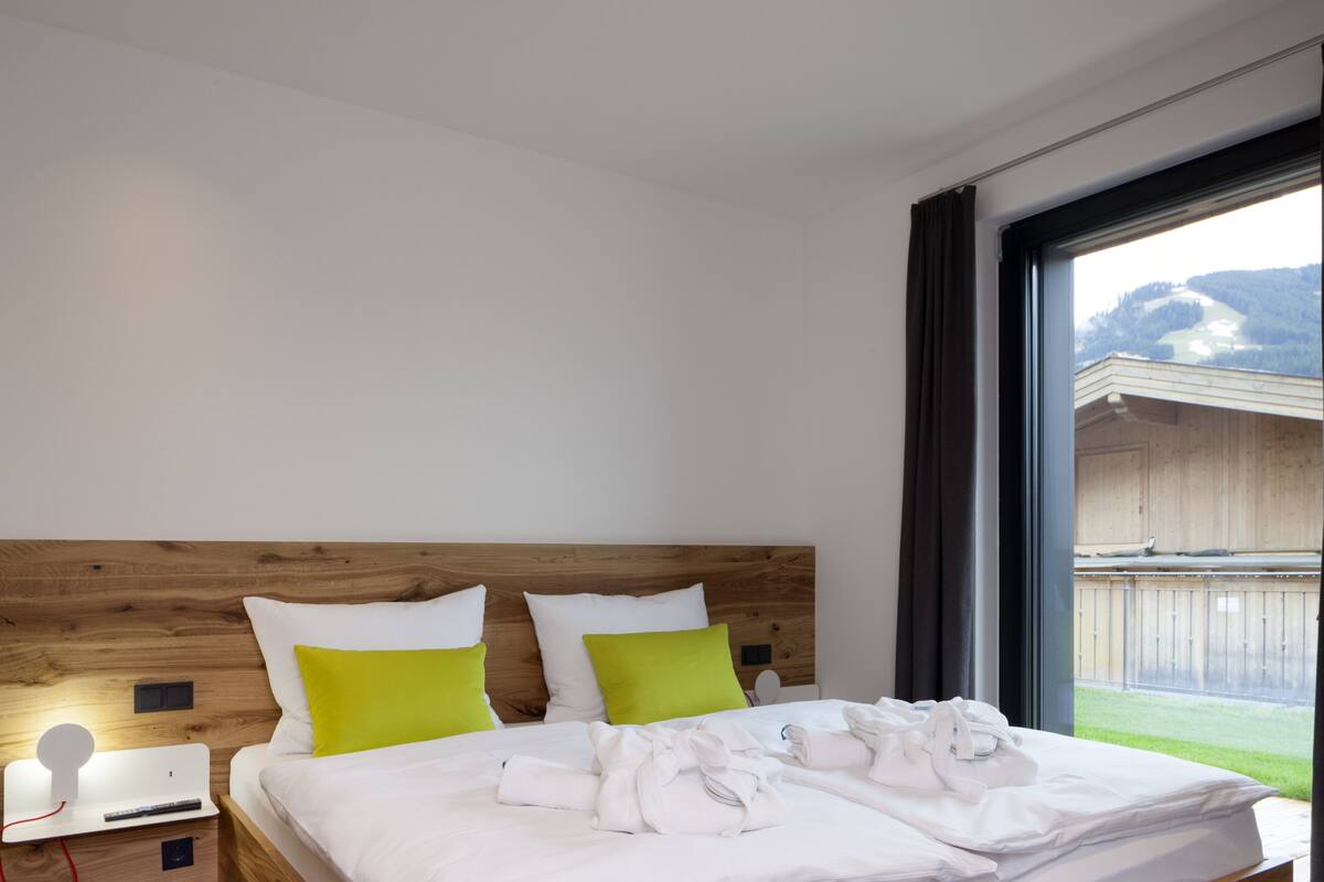 Junior Apartment (Cleaning Fee 69€ on top of rate) | 2 bedrooms, hypo-allergenic bedding, in-room safe, desk