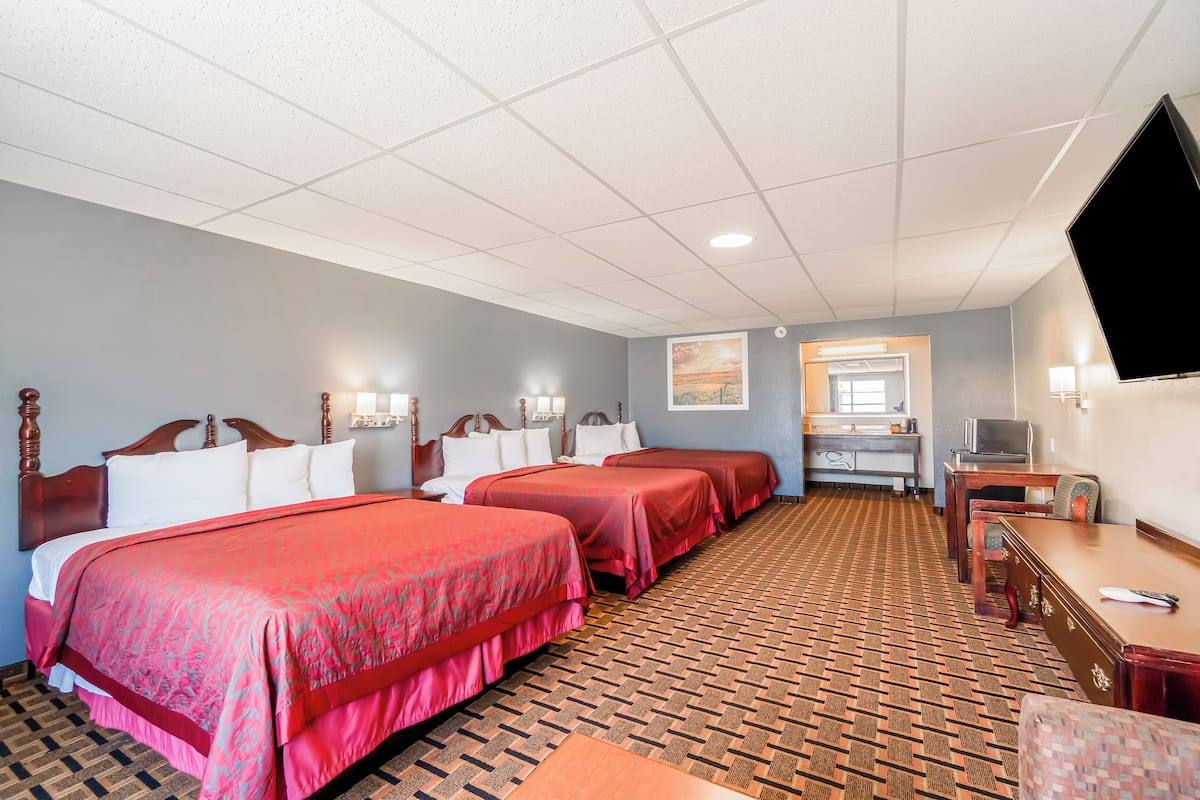 3 Queen Beds with Sofa Bed Non-Smoking | In-room safe, desk, iron/ironing board, free WiFi