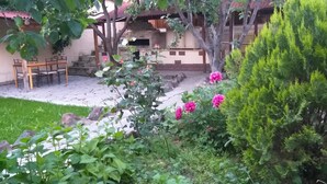 Garden view - Popock City Center (Yerevan)
