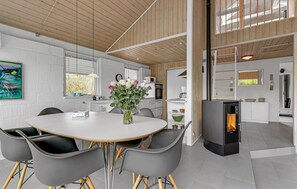 Dining - Beautiful home in Aabenraa with WiFi (Aabenraa)