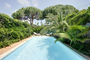 Outdoor pool - Cap d'Antibes west, close to the sea (Cap d'Antibes)