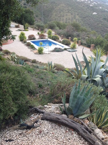 Villa El Olivo, landelijk gelegen villa met zwembad