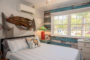 3 makuuhuonetta, silitysrauta/-lauta, ilmainen Wi-Fi, vuodevaatteet