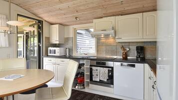 Réfrigérateur, plaque de cuisson, lave-vaisselle, cafetiÚre/bouilloire