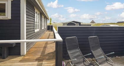 2 bedroom amazing home in Ulfborg