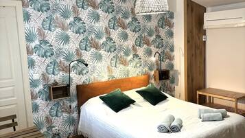 1 bedroom, free WiFi, bed sheets