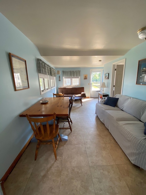 York Beach Ocean View 2-bedroom Cottage At The Heart Of Long Sands Beach - Portsmouth, NH