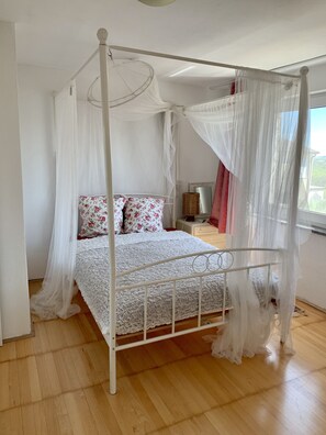 5 Schlafzimmer, Bügeleisen/Bügelbrett, WLAN, Bettwäsche