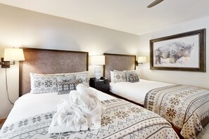 Iron/ironing board, Internet, bed sheets