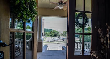 Beautiful Remodel Victorian home located in the heart of down town