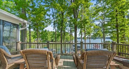 Secluded Lake Oconee 4 Bed/4 BA lakefront home w/ Private dock, 10 Min to Publix