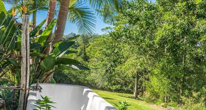 Twin Tallows - secluded couples retreat