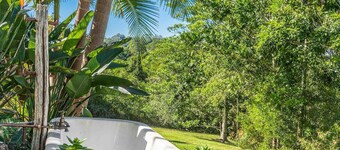 Twin Tallows - secluded couples retreat
