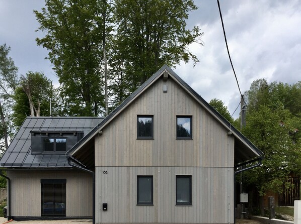 Exterior - U tří bratrů (Janov nad Nisou)