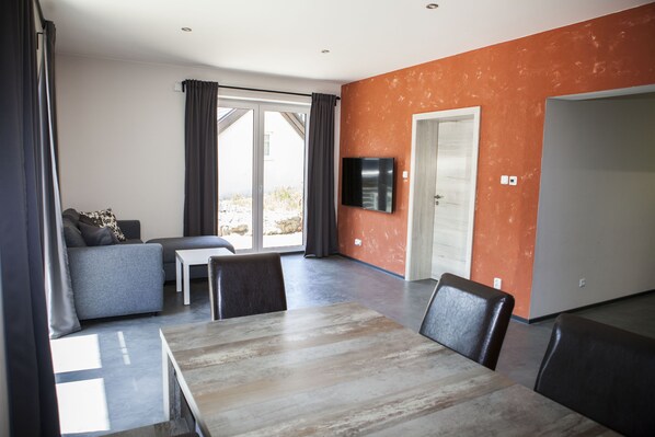 ADAM | Living area