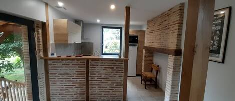 冰箱、微波炉、烤箱、炉灶