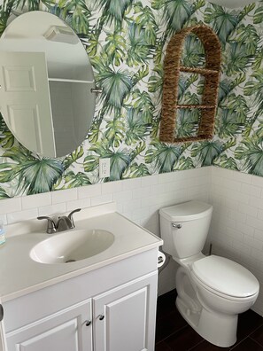 淋浴/盆浴组合、卫生纸