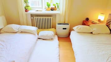 1 bedroom, desk, free WiFi, bed sheets