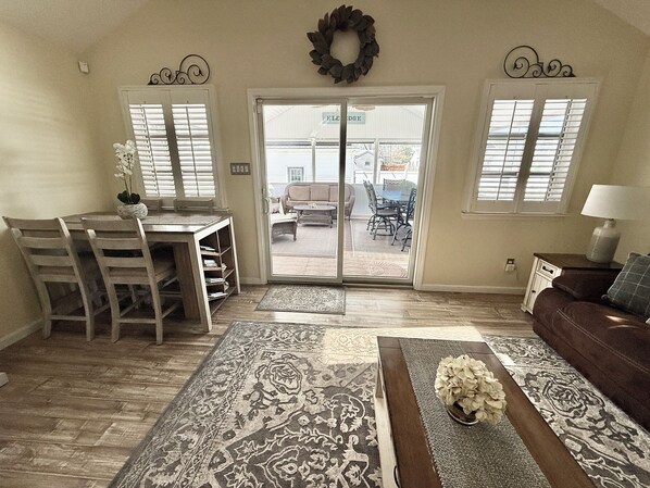 Smart TV, fireplace, DVD player, ping pong