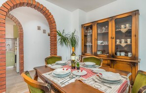 Dining - Stunning apartment in Mali Losinj with WiFi (Mali Losinj)