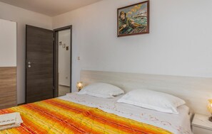 2 bedrooms, free WiFi, bed sheets - Stunning apartment in Mali Losinj with WiFi (Mali Losinj)