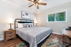 2 quartos, ferros/tábuas de passar roupa, acesso de cortesia à internet