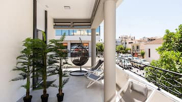 Căn hộ Deluxe | Ban công