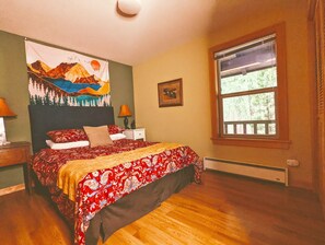 3 عدّة غرف نوم ومكواة/لو ح كي وواي فاي مجانًا وملاءات أسرّة