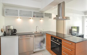 Refrigerador, microondas, parrilla de estufa y lavavajillas 
