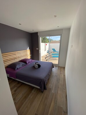 3 bedrooms, iron/ironing board, travel crib, free WiFi