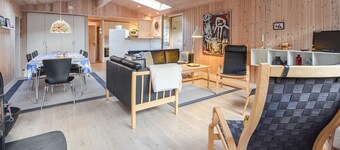 Amazing home in Thisted with kitchen