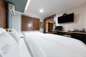 Twin Room - NJ Hotel (Pyeongtaek)