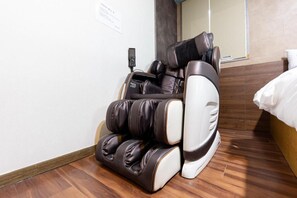 Deluxe Room (Massage chair) | Room amenity - NJ Hotel (Pyeongtaek)
