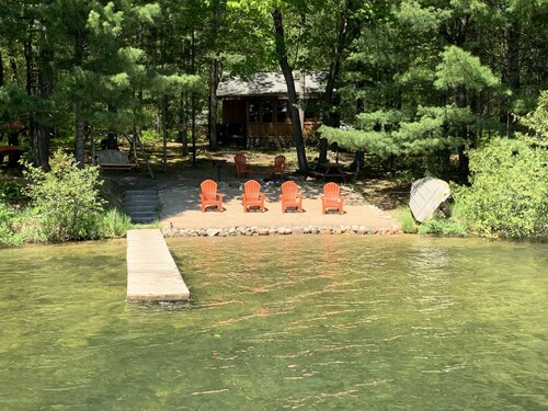 Bailey’s Rustic Lakehouse on beautiful, All-Sports Tee Lake in Lewiston, MI.