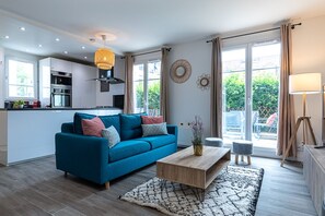 TV, fireplace, Netflix, streaming services - Disneyland - Beautiful house with big terrace (Serris)