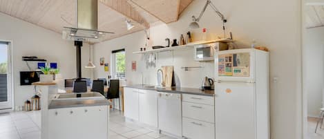 Kühlschrank, Herdplatte, Geschirrspüler