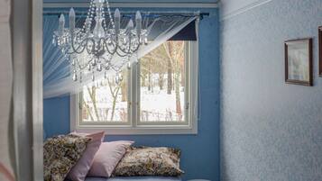 2 dormitoris, un bressol de viatge, wifi gratuïta i roba de llit