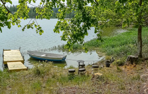 Cozy home in Linköping with lake view