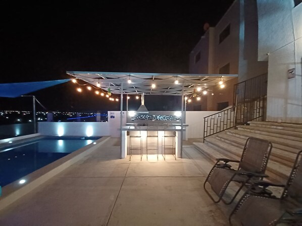 Piscine extérieure, piscine chauffée