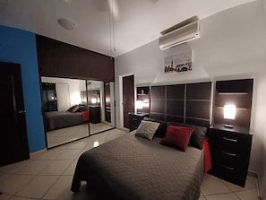 3 habitaciones, tabla de planchar con plancha y wifi gratis
