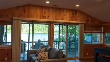 Smart TV, fireplace, video games, ping pong