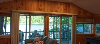 Panoramic Water Views, waterfront house on French pond