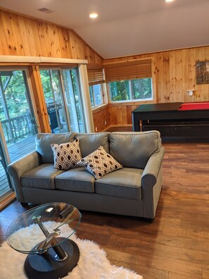 Smart TV, fireplace, video games, ping pong